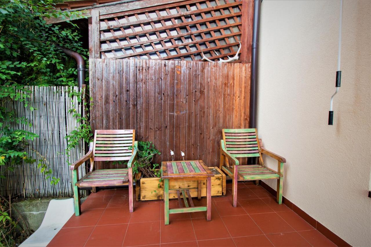 Vila Cu Mesteceni Câmpina Exterior foto