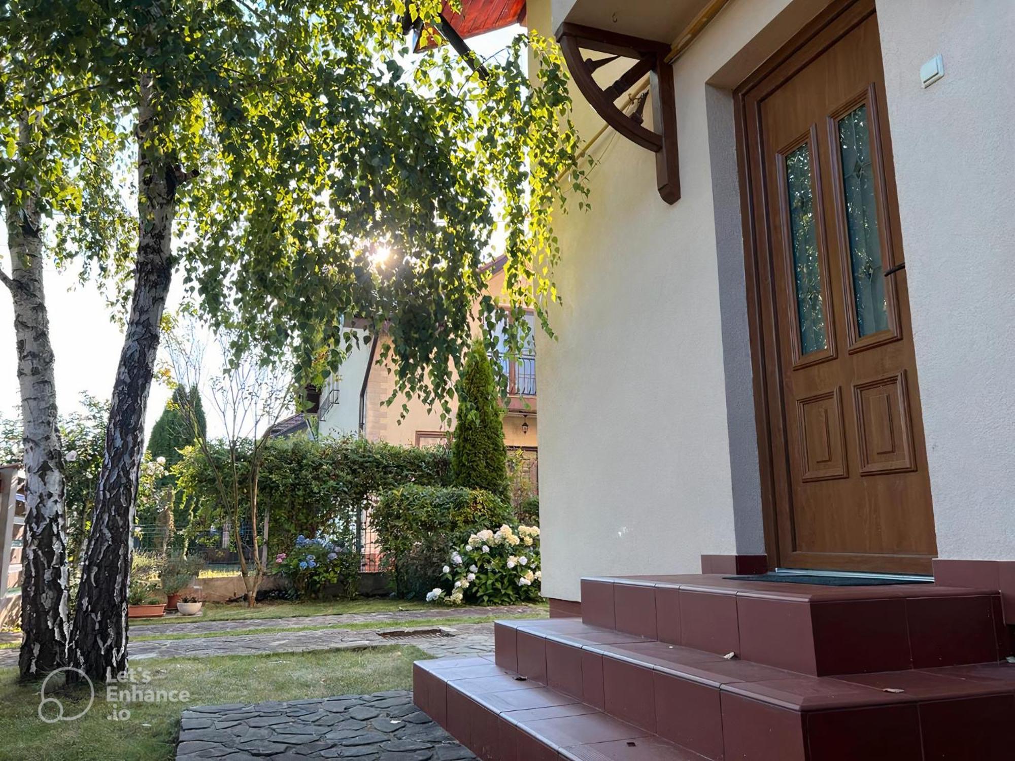 Vila Cu Mesteceni Câmpina Exterior foto